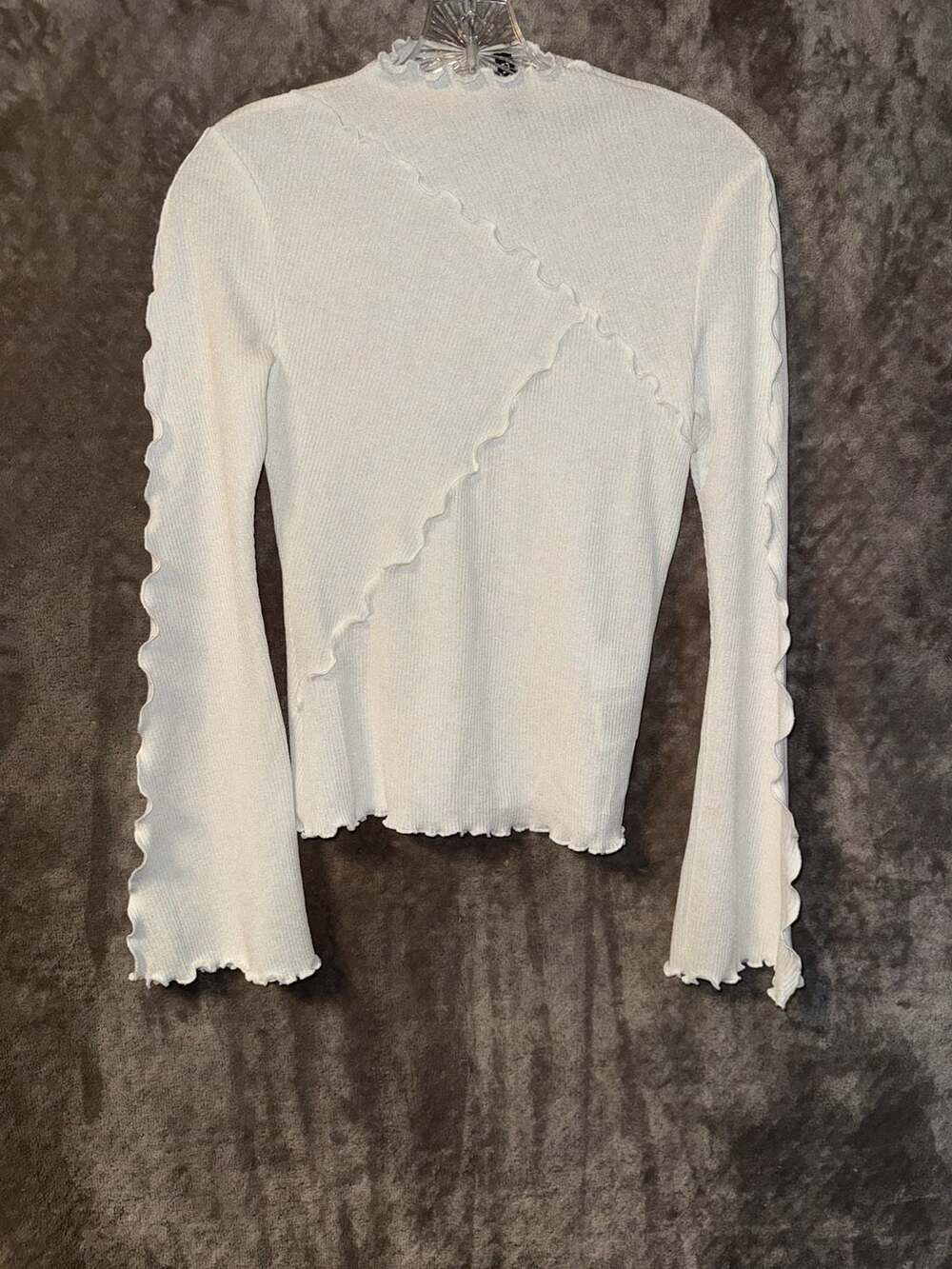 H&M Divided White Ribbed Lettuce Edge Mock Neck Long Sleeve Top Size S